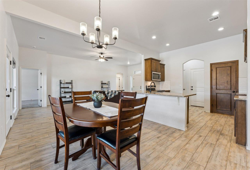 4 Bedrooms Bedrooms, 0 ,3 BathroomsBathrooms,Residential,Single Family,Iron Tire,1,133593