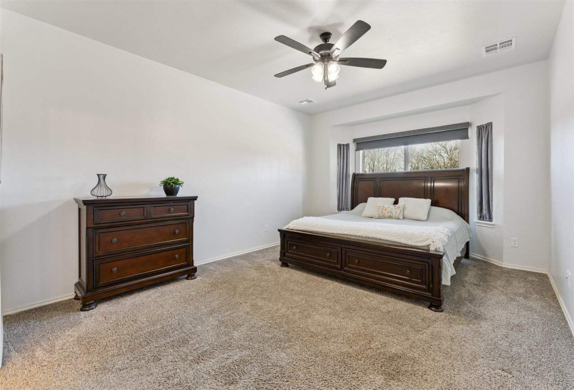 4 Bedrooms Bedrooms, 0 ,3 BathroomsBathrooms,Residential,Single Family,Iron Tire,1,133593