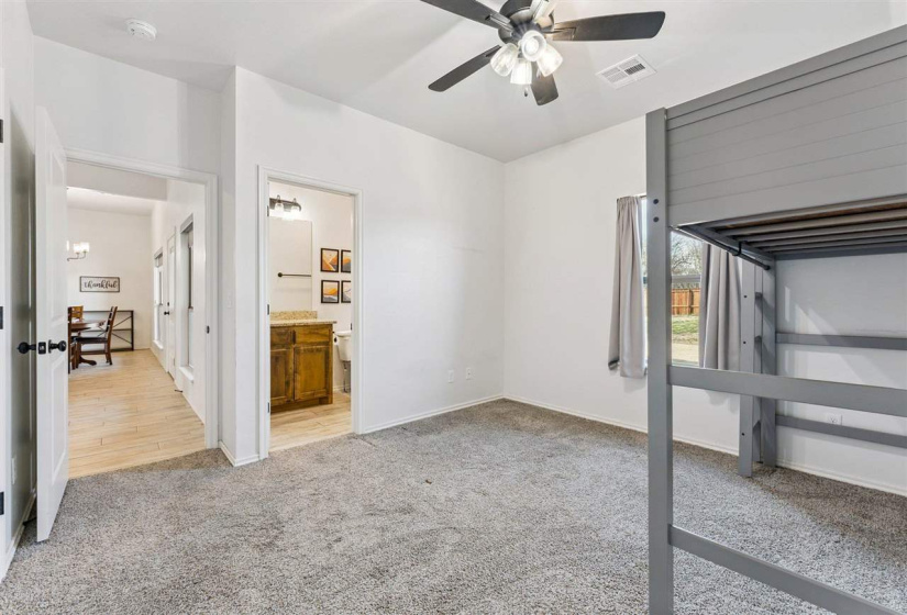 4 Bedrooms Bedrooms, 0 ,3 BathroomsBathrooms,Residential,Single Family,Iron Tire,1,133593