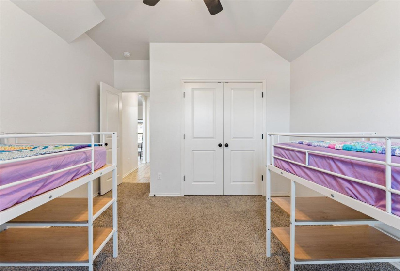 4 Bedrooms Bedrooms, 0 ,3 BathroomsBathrooms,Residential,Single Family,Iron Tire,1,133593