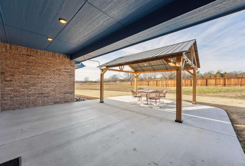 4 Bedrooms Bedrooms, 0 ,3 BathroomsBathrooms,Residential,Single Family,Iron Tire,1,133593