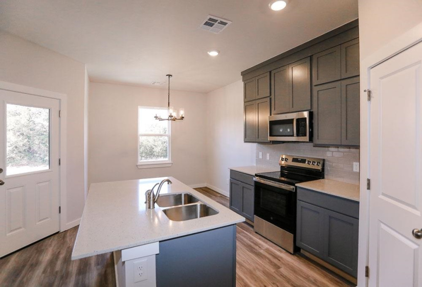 3 Bedrooms Bedrooms, 0 ,2 BathroomsBathrooms,Residential,Single Family,Wrangler Pass,1,133597