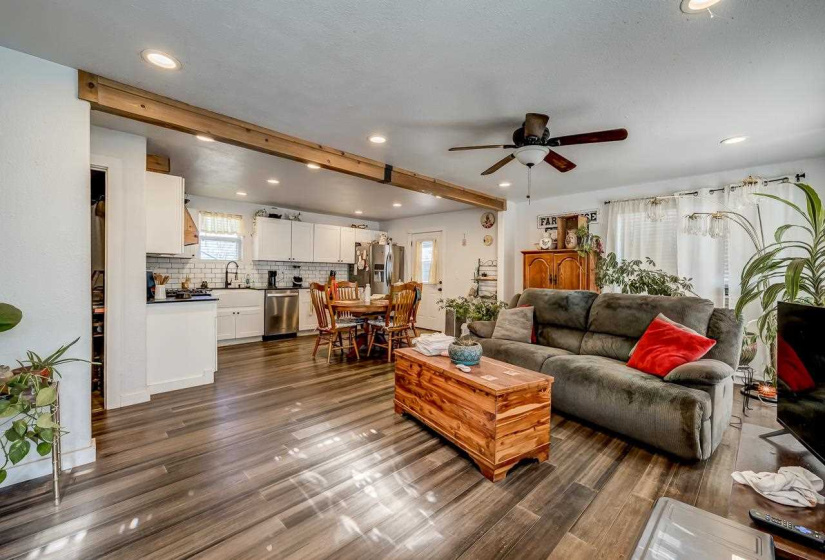 3 Bedrooms Bedrooms, 0 ,1 BathroomBathrooms,Residential,Single Family,1st,1.5,133599