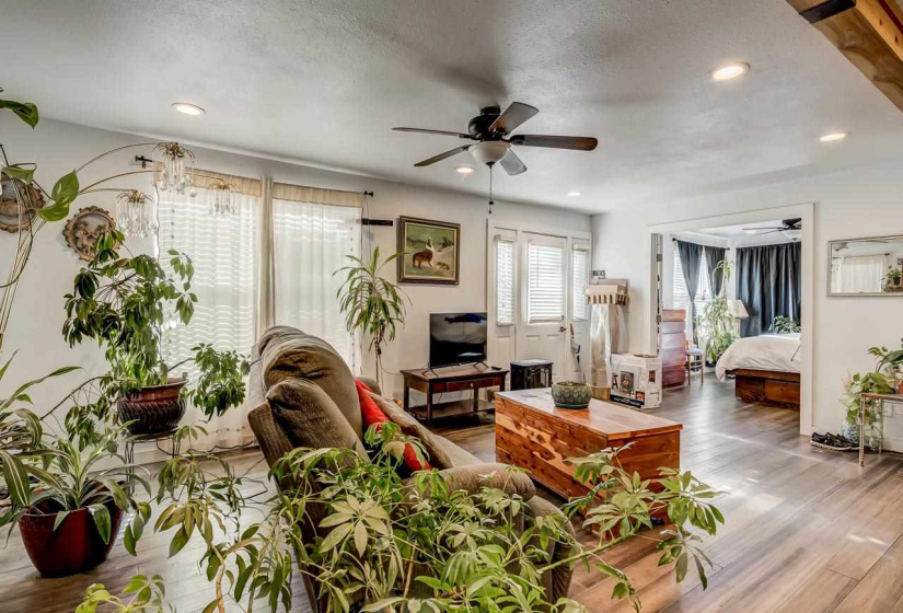 3 Bedrooms Bedrooms, 0 ,1 BathroomBathrooms,Residential,Single Family,1st,1.5,133599