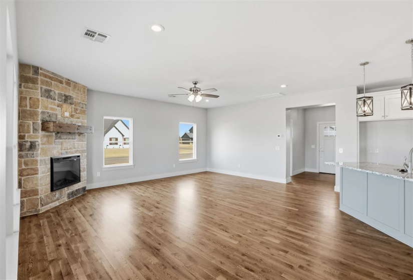 5 Bedrooms Bedrooms, 0 ,2 BathroomsBathrooms,Residential,Single Family,Brookwater Way,1,133607