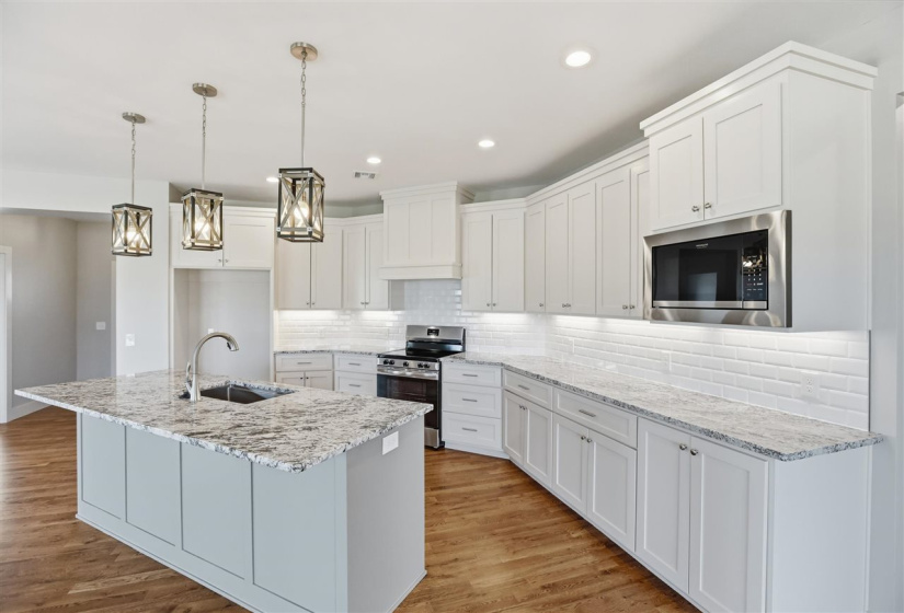 5 Bedrooms Bedrooms, 0 ,2 BathroomsBathrooms,Residential,Single Family,Brookwater Way,1,133607