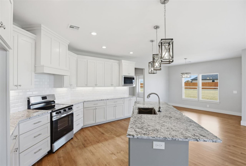 5 Bedrooms Bedrooms, 0 ,2 BathroomsBathrooms,Residential,Single Family,Brookwater Way,1,133607