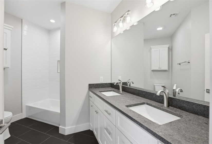 5 Bedrooms Bedrooms, 0 ,2 BathroomsBathrooms,Residential,Single Family,Brookwater Way,1,133607