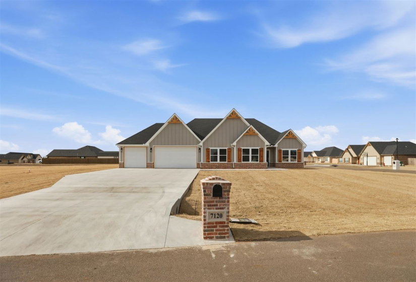 5 Bedrooms Bedrooms, 0 ,2 BathroomsBathrooms,Residential,Single Family,Brookwater Way,1,133607