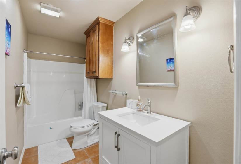 3 Bedrooms Bedrooms, 0 ,2 BathroomsBathrooms,Residential,Single Family,3rd,1,133608