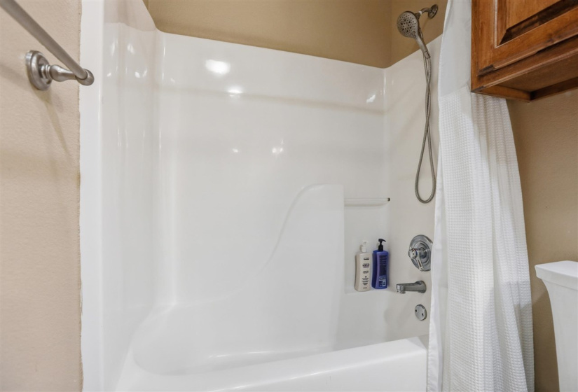 3 Bedrooms Bedrooms, 0 ,2 BathroomsBathrooms,Residential,Single Family,3rd,1,133608