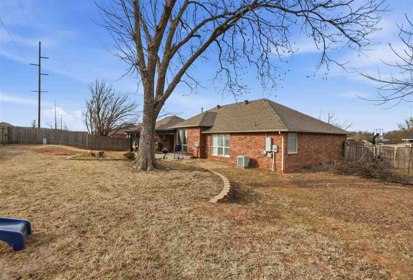 3 Bedrooms Bedrooms, 0 ,2 BathroomsBathrooms,Residential,Single Family,3rd,1,133608