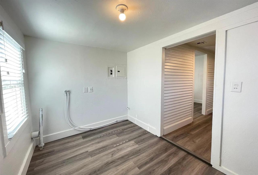 2 Bedrooms Bedrooms, 0 ,1 BathroomBathrooms,Residential,Single Family,Oak,1,133612