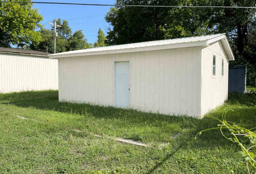 2 Bedrooms Bedrooms, 0 ,1 BathroomBathrooms,Residential,Single Family,Oak,1,133612