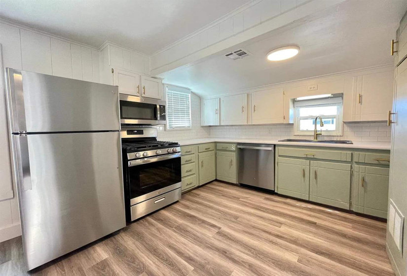 2 Bedrooms Bedrooms, 0 ,1 BathroomBathrooms,Residential,Single Family,Oak,1,133612