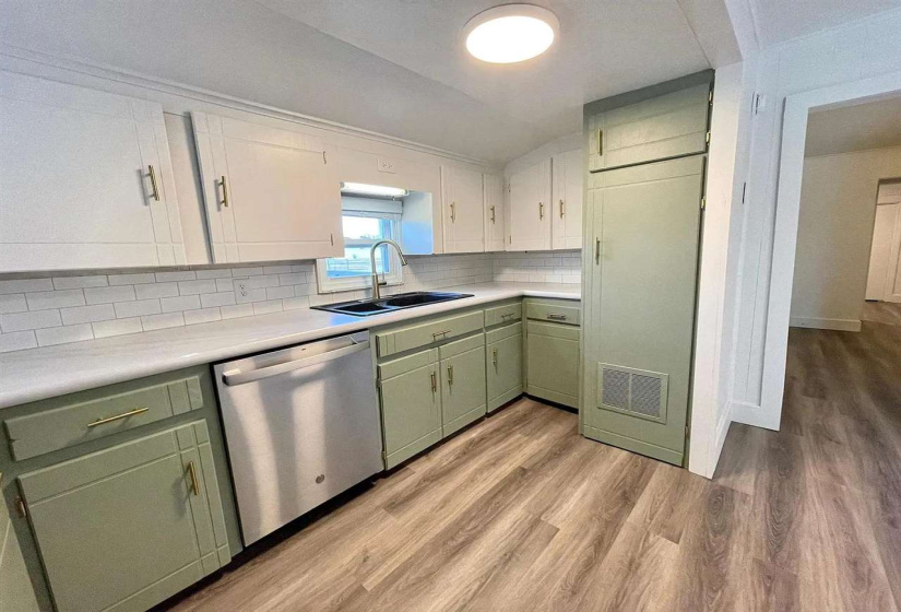 2 Bedrooms Bedrooms, 0 ,1 BathroomBathrooms,Residential,Single Family,Oak,1,133612