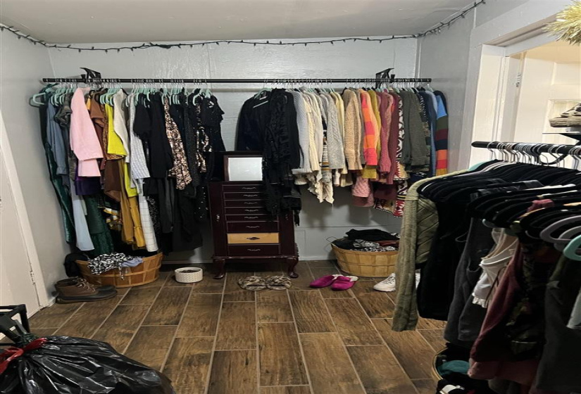 2 Bedrooms Bedrooms, 0 ,1 BathroomBathrooms,Residential,Single Family,Lowry,1,133613