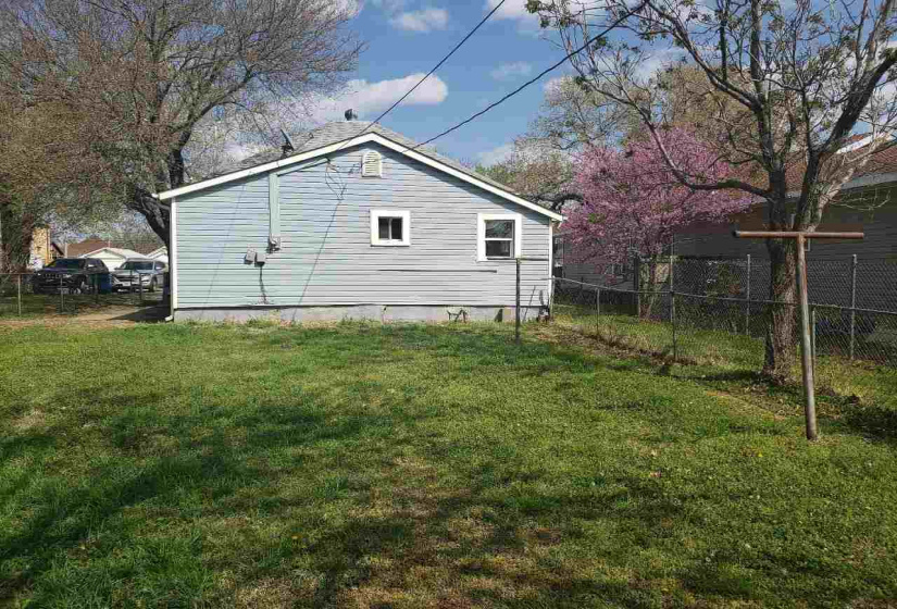 2 Bedrooms Bedrooms, 0 ,1 BathroomBathrooms,Residential,Single Family,Lowry,1,133613