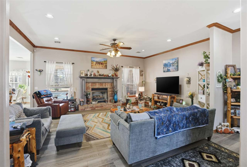 4 Bedrooms Bedrooms, 0 ,2 BathroomsBathrooms,Residential,Single Family,Cimarron,1,133614