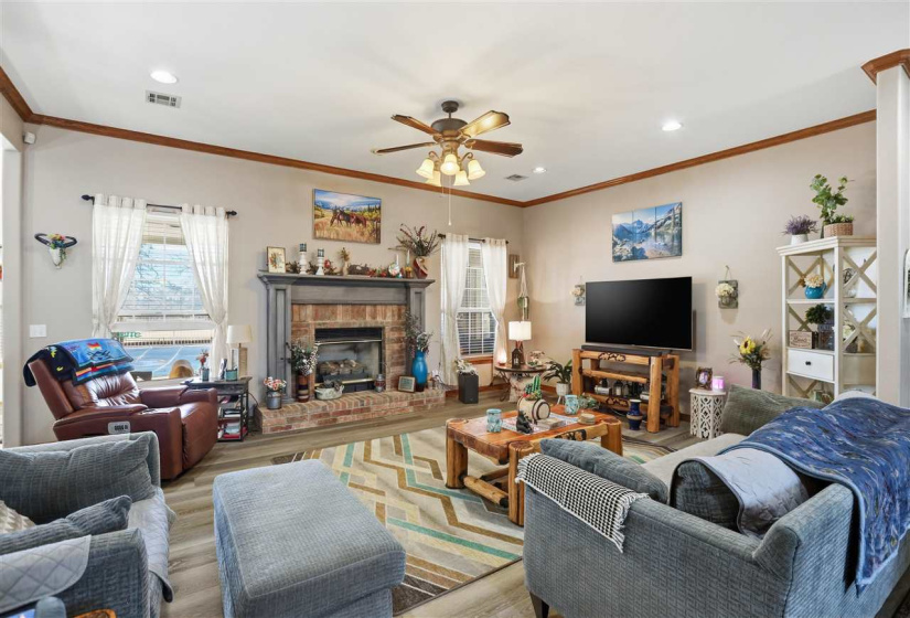 4 Bedrooms Bedrooms, 0 ,2 BathroomsBathrooms,Residential,Single Family,Cimarron,1,133614