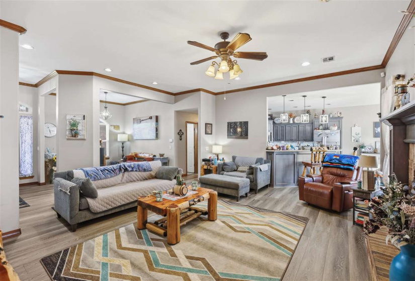 4 Bedrooms Bedrooms, 0 ,2 BathroomsBathrooms,Residential,Single Family,Cimarron,1,133614