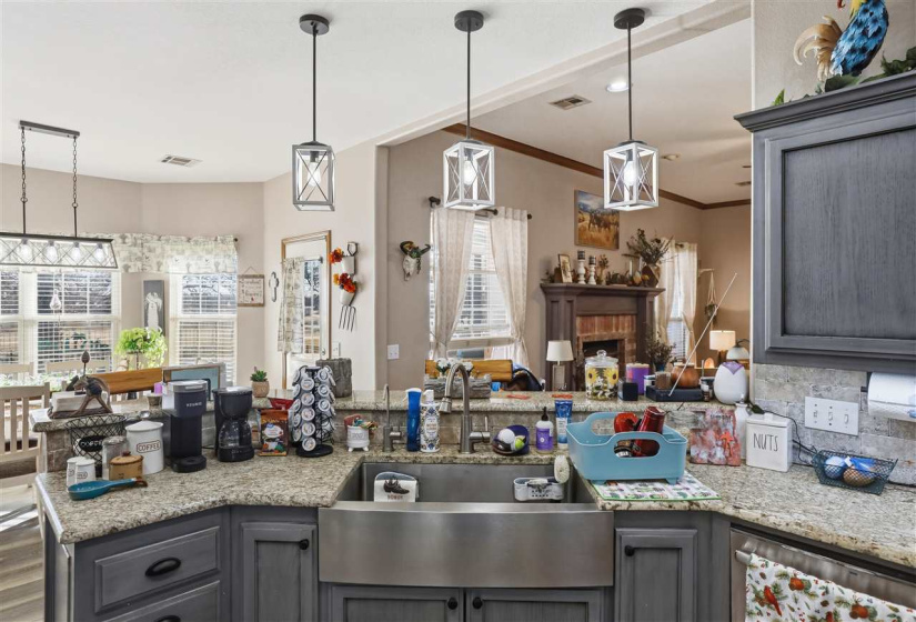 4 Bedrooms Bedrooms, 0 ,2 BathroomsBathrooms,Residential,Single Family,Cimarron,1,133614