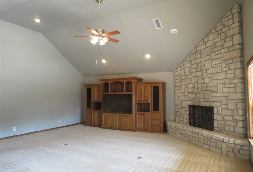 3 Bedrooms Bedrooms, 0 ,3 BathroomsBathrooms,Residential,Single Family,Washington,1.5,133616