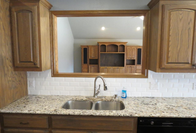 3 Bedrooms Bedrooms, 0 ,3 BathroomsBathrooms,Residential,Single Family,Washington,1.5,133616