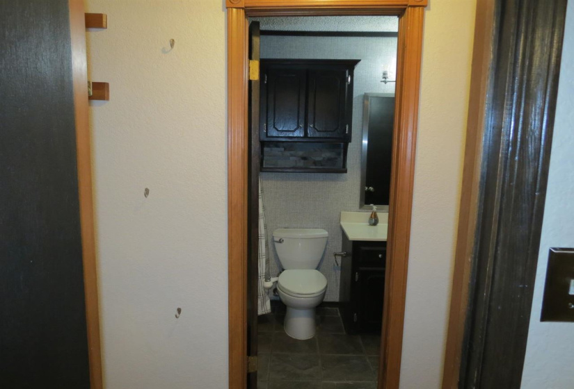 3 Bedrooms Bedrooms, 0 ,2 BathroomsBathrooms,Residential,Single Family,Post Oak,2,133621