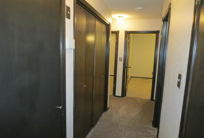 3 Bedrooms Bedrooms, 0 ,2 BathroomsBathrooms,Residential,Single Family,Post Oak,2,133621