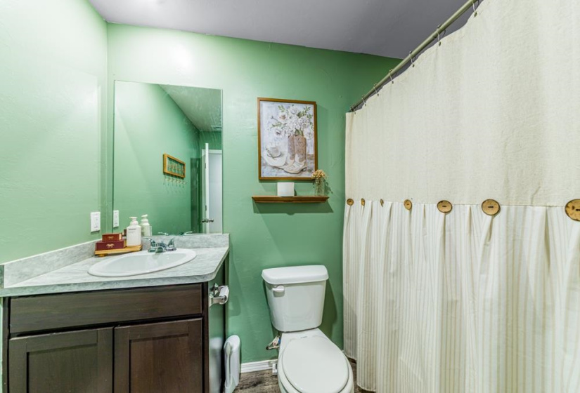 3 Bedrooms Bedrooms, 0 ,2 BathroomsBathrooms,Residential,Single Family,Colt,1,133623