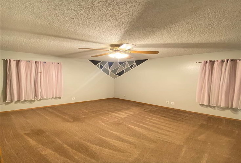 4 Bedrooms Bedrooms, 0 ,3 BathroomsBathrooms,Residential,Single Family,Locust,1,133625