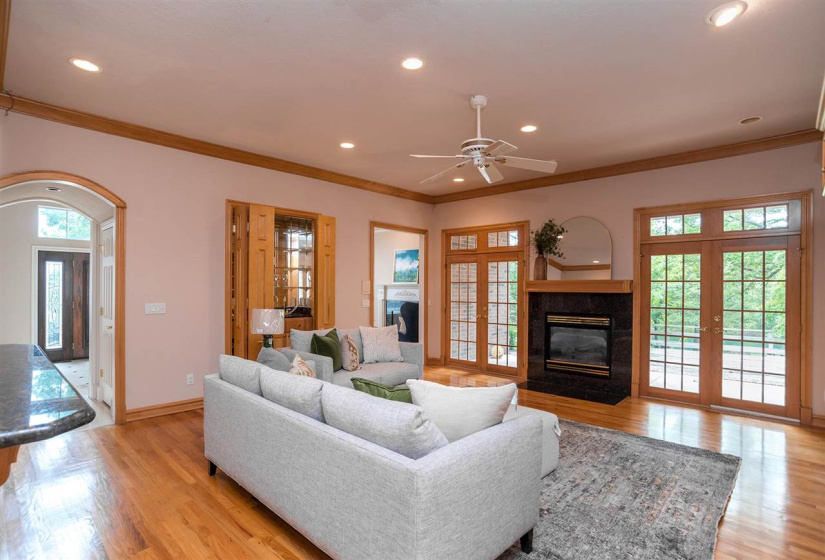 5 Bedrooms Bedrooms, 0 ,3 BathroomsBathrooms,Residential,Single Family,Woodlake,2,133627