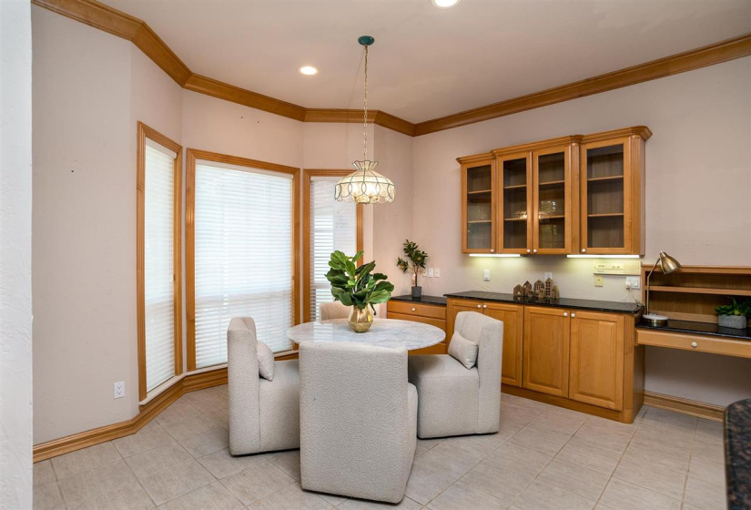 5 Bedrooms Bedrooms, 0 ,3 BathroomsBathrooms,Residential,Single Family,Woodlake,2,133627