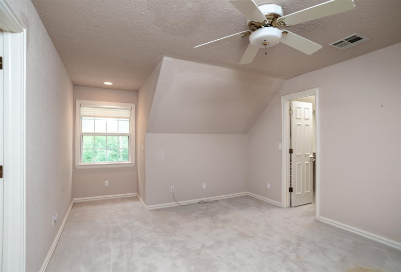 5 Bedrooms Bedrooms, 0 ,3 BathroomsBathrooms,Residential,Single Family,Woodlake,2,133627