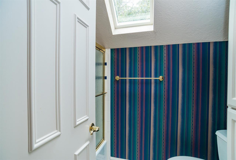 5 Bedrooms Bedrooms, 0 ,3 BathroomsBathrooms,Residential,Single Family,Woodlake,2,133627