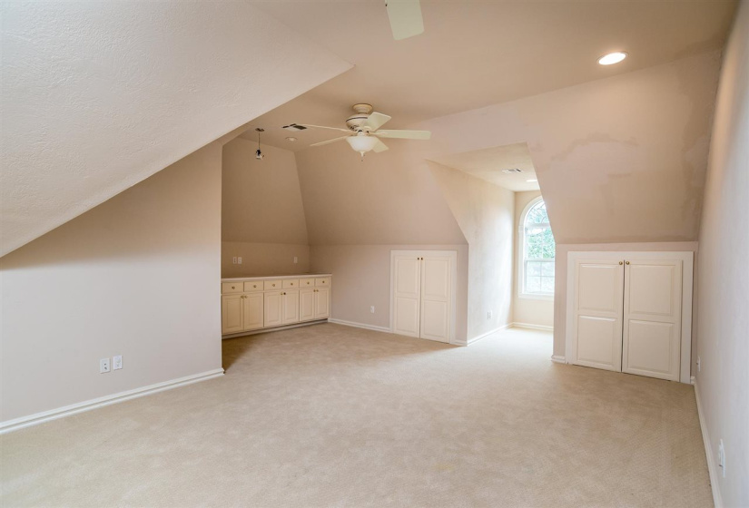 5 Bedrooms Bedrooms, 0 ,3 BathroomsBathrooms,Residential,Single Family,Woodlake,2,133627