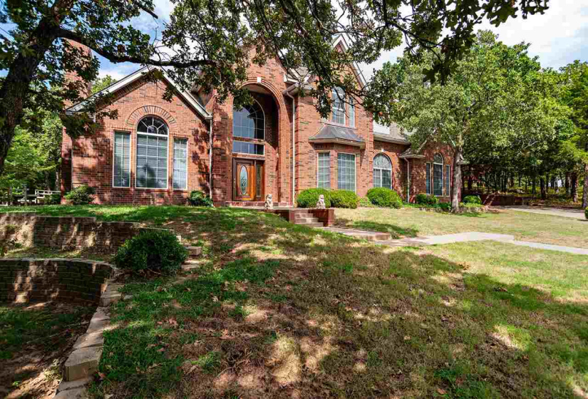 5 Bedrooms Bedrooms, 0 ,3 BathroomsBathrooms,Residential,Single Family,Woodlake,2,133627