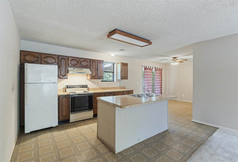 3 Bedrooms Bedrooms, 0 ,1 BathroomBathrooms,Residential,Single Family,Henderson Street,1,133629