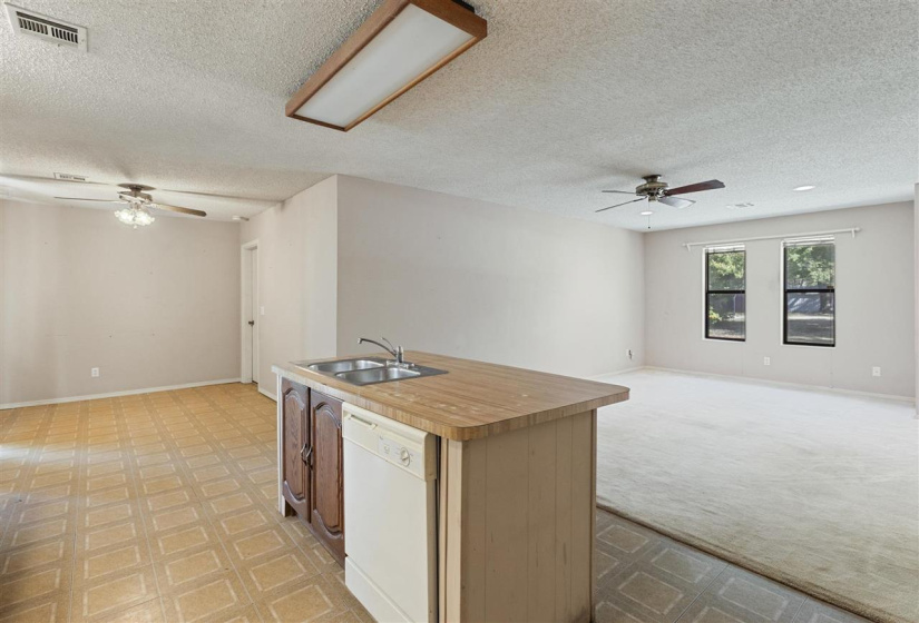 3 Bedrooms Bedrooms, 0 ,1 BathroomBathrooms,Residential,Single Family,Henderson Street,1,133629