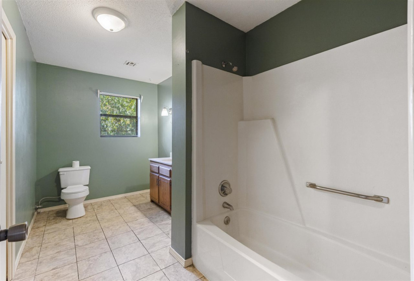 3 Bedrooms Bedrooms, 0 ,1 BathroomBathrooms,Residential,Single Family,Henderson Street,1,133629