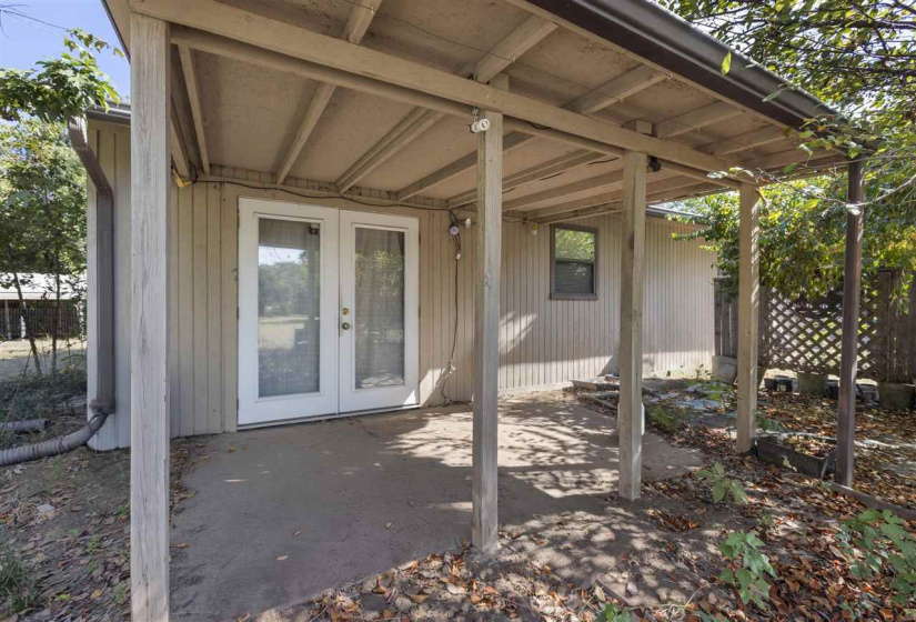 3 Bedrooms Bedrooms, 0 ,1 BathroomBathrooms,Residential,Single Family,Henderson Street,1,133629