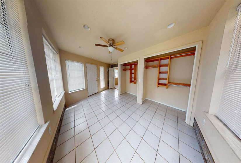 5 Bedrooms Bedrooms, 0 ,2 BathroomsBathrooms,Residential,Single Family,6th,3,133630