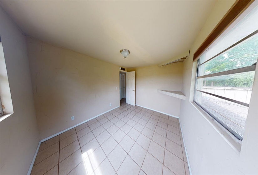 5 Bedrooms Bedrooms, 0 ,2 BathroomsBathrooms,Residential,Single Family,6th,3,133630