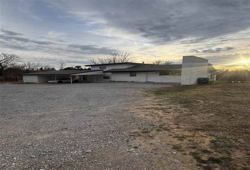 5 Bedrooms Bedrooms, 0 ,2 BathroomsBathrooms,Residential,Single Family,6th,3,133630