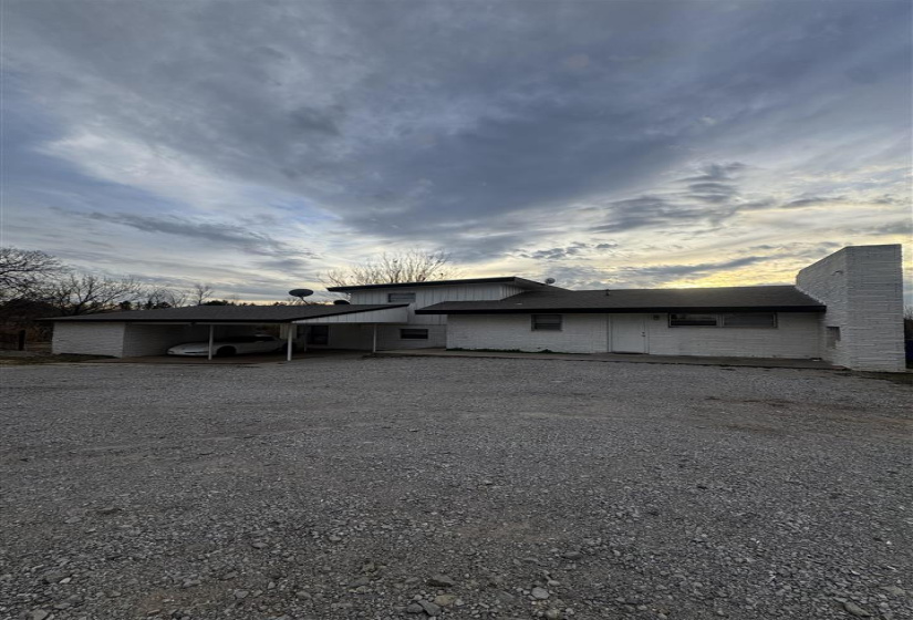 5 Bedrooms Bedrooms, 0 ,2 BathroomsBathrooms,Residential,Single Family,6th,3,133630