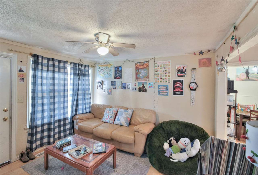 2 Bedrooms Bedrooms, 0 ,1 BathroomBathrooms,Residential,Single Family,Burdick,1,133633