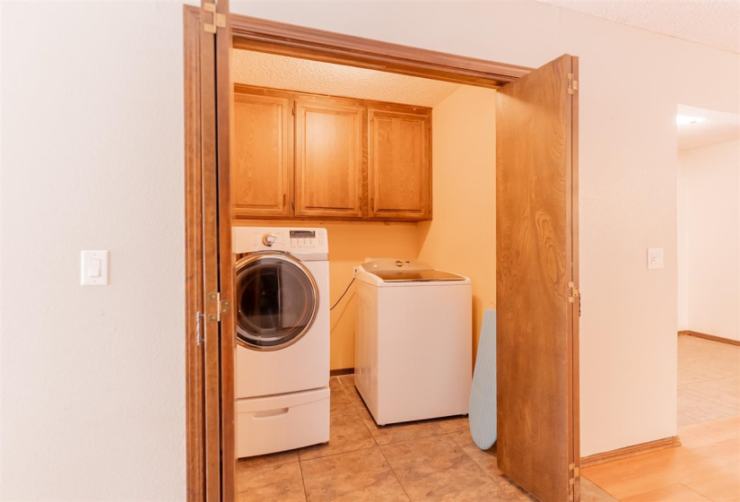 3 Bedrooms Bedrooms, 0 ,2 BathroomsBathrooms,Residential,Single Family,Surrey,1,133635