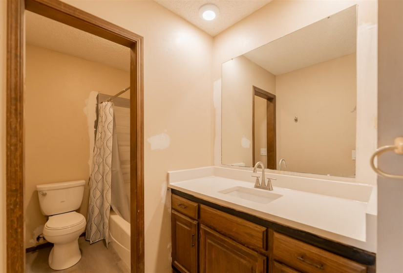 3 Bedrooms Bedrooms, 0 ,2 BathroomsBathrooms,Residential,Single Family,Surrey,1,133635