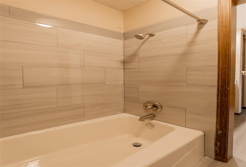 3 Bedrooms Bedrooms, 0 ,2 BathroomsBathrooms,Residential,Single Family,Surrey,1,133635